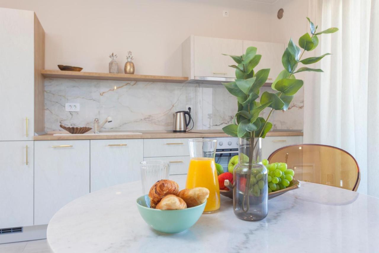 Tinel Boutique Apartment Проманья Экстерьер фото