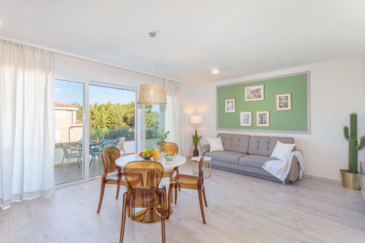 Tinel Boutique Apartment Проманья Экстерьер фото