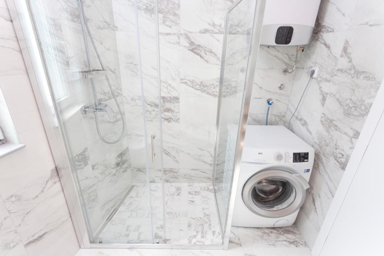 Tinel Boutique Apartment Проманья Экстерьер фото